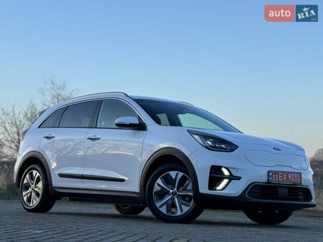Белый Киа Niro, объемом двигателя 0 л и пробегом 18 тыс. км за 21999 $, фото 7 на Automoto.ua