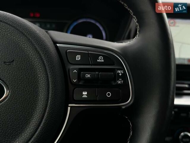 Білий Кіа Niro, об'ємом двигуна 0 л та пробігом 35 тис. км за 24400 $, фото 13 на Automoto.ua