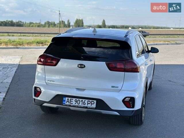 Белый Киа Niro, объемом двигателя 1.58 л и пробегом 18 тыс. км за 25900 $, фото 17 на Automoto.ua