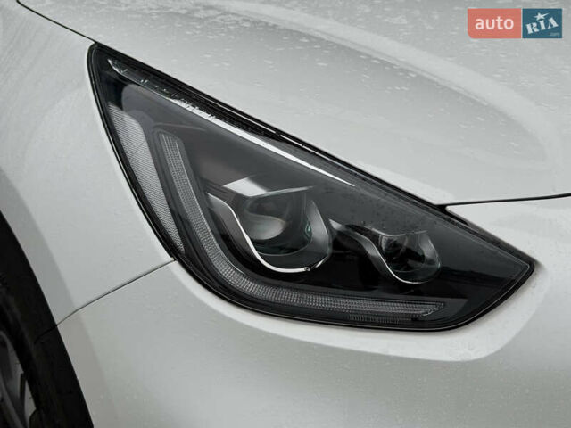 Белый Киа Niro, объемом двигателя 0 л и пробегом 51 тыс. км за 24200 $, фото 50 на Automoto.ua