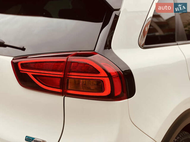 Белый Киа Niro, объемом двигателя 0 л и пробегом 164 тыс. км за 17750 $, фото 22 на Automoto.ua