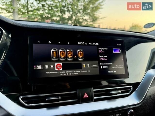 Белый Киа Niro, объемом двигателя 0 л и пробегом 82 тыс. км за 18950 $, фото 69 на Automoto.ua