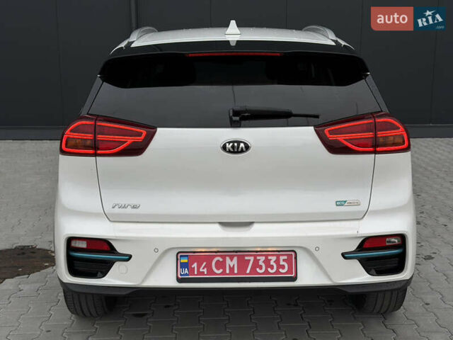 Белый Киа Niro, объемом двигателя 0 л и пробегом 39 тыс. км за 23400 $, фото 83 на Automoto.ua
