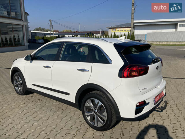 Білий Кіа Niro, об'ємом двигуна 0 л та пробігом 147 тис. км за 18200 $, фото 2 на Automoto.ua