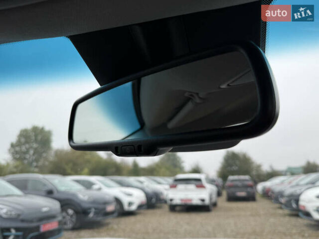 Белый Киа Niro, объемом двигателя 0 л и пробегом 54 тыс. км за 24700 $, фото 45 на Automoto.ua