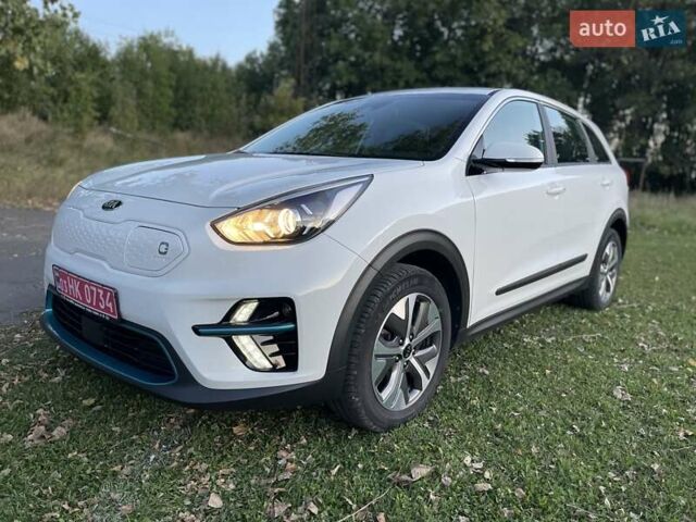 Белый Киа Niro, объемом двигателя 0 л и пробегом 95 тыс. км за 16500 $, фото 1 на Automoto.ua