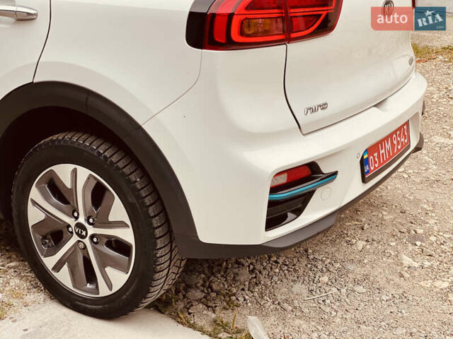 Белый Киа Niro, объемом двигателя 0 л и пробегом 164 тыс. км за 17750 $, фото 26 на Automoto.ua