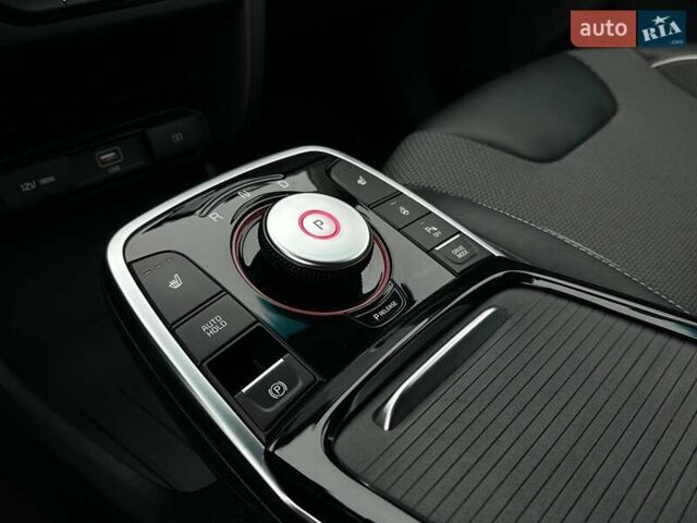 Белый Киа Niro, объемом двигателя 0 л и пробегом 56 тыс. км за 23400 $, фото 56 на Automoto.ua