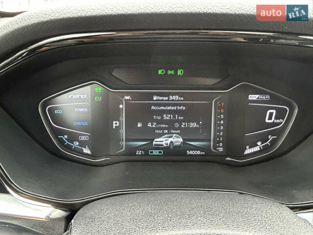 Белый Киа Niro, объемом двигателя 1.58 л и пробегом 54 тыс. км за 22900 $, фото 28 на Automoto.ua