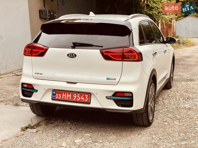 Белый Киа Niro, объемом двигателя 0 л и пробегом 164 тыс. км за 17750 $, фото 18 на Automoto.ua