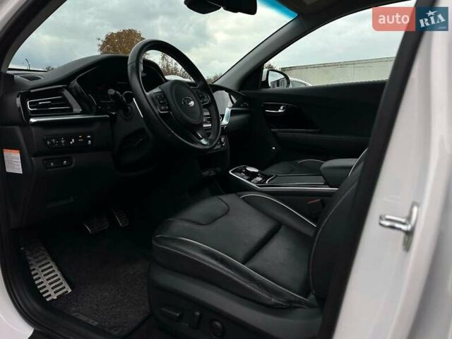 Белый Киа Niro, объемом двигателя 0 л и пробегом 62 тыс. км за 23500 $, фото 42 на Automoto.ua
