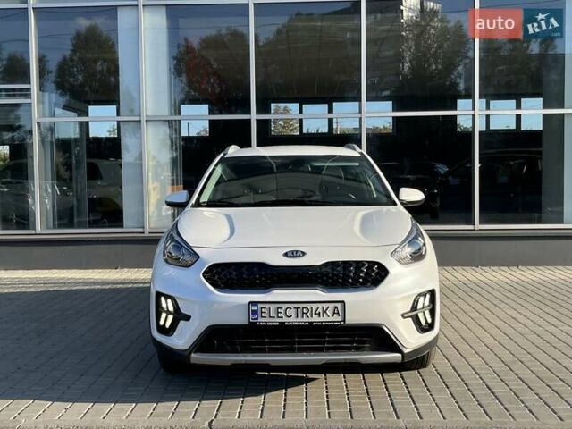 Білий Кіа Niro, об'ємом двигуна 1.58 л та пробігом 17 тис. км за 25900 $, фото 1 на Automoto.ua