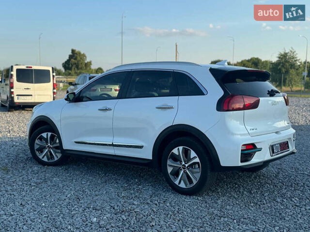 Белый Киа Niro, объемом двигателя 0 л и пробегом 112 тыс. км за 19800 $, фото 2 на Automoto.ua