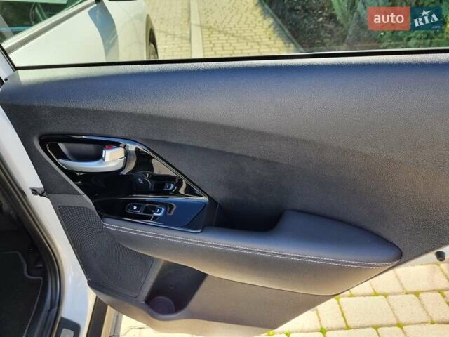 Белый Киа Niro, объемом двигателя 0 л и пробегом 65 тыс. км за 21750 $, фото 22 на Automoto.ua