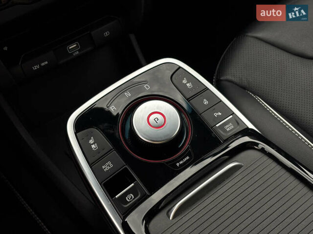 Белый Киа Niro, объемом двигателя 0 л и пробегом 48 тыс. км за 24350 $, фото 27 на Automoto.ua