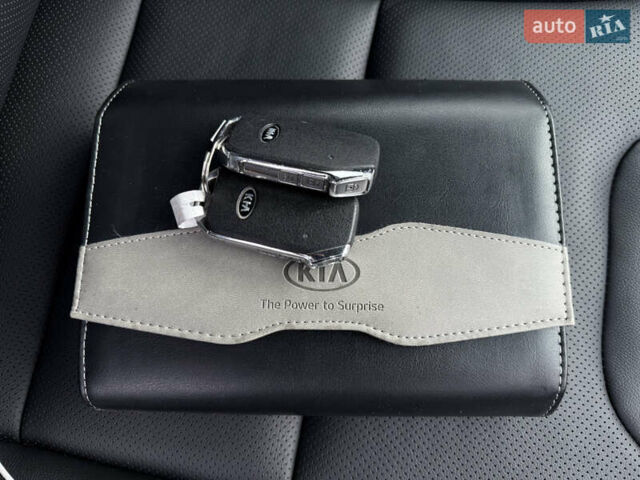 Белый Киа Niro, объемом двигателя 0 л и пробегом 54 тыс. км за 24700 $, фото 107 на Automoto.ua