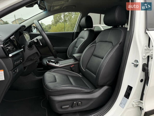 Белый Киа Niro, объемом двигателя 0 л и пробегом 54 тыс. км за 24700 $, фото 41 на Automoto.ua
