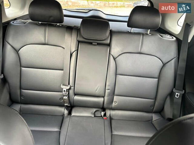 Белый Киа Niro, объемом двигателя 1.6 л и пробегом 40 тыс. км за 25150 $, фото 34 на Automoto.ua
