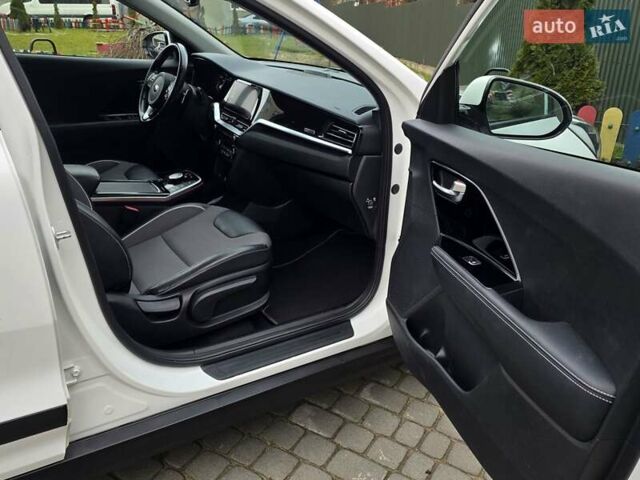 Белый Киа Niro, объемом двигателя 0 л и пробегом 149 тыс. км за 17499 $, фото 34 на Automoto.ua