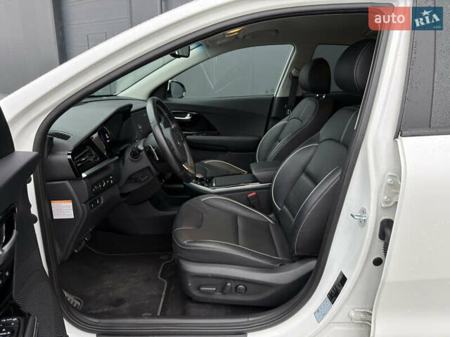 Белый Киа Niro, объемом двигателя 0 л и пробегом 51 тыс. км за 24200 $, фото 14 на Automoto.ua