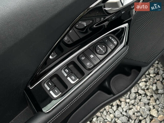 Белый Киа Niro, объемом двигателя 0 л и пробегом 48 тыс. км за 24350 $, фото 20 на Automoto.ua