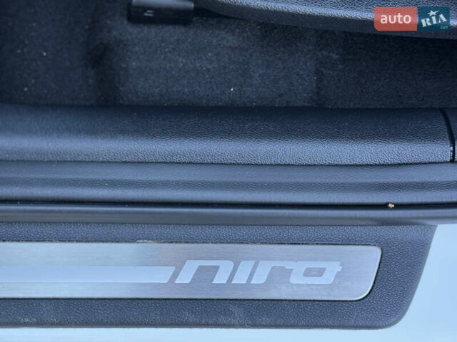 Белый Киа Niro, объемом двигателя 0 л и пробегом 18 тыс. км за 21999 $, фото 40 на Automoto.ua