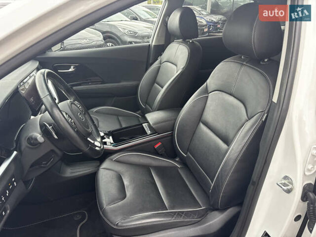 Белый Киа Niro, объемом двигателя 0 л и пробегом 48 тыс. км за 24350 $, фото 18 на Automoto.ua