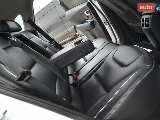 Белый Киа Niro, объемом двигателя 0 л и пробегом 73 тыс. км за 19548 $, фото 60 на Automoto.ua