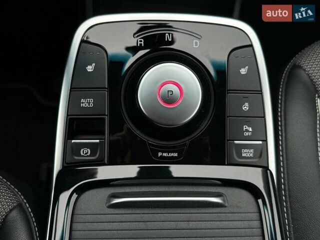 Белый Киа Niro, объемом двигателя 0 л и пробегом 56 тыс. км за 23400 $, фото 7 на Automoto.ua