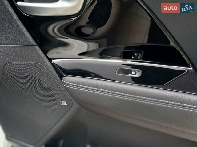 Білий Кіа Niro, об'ємом двигуна 0 л та пробігом 60 тис. км за 22900 $, фото 11 на Automoto.ua