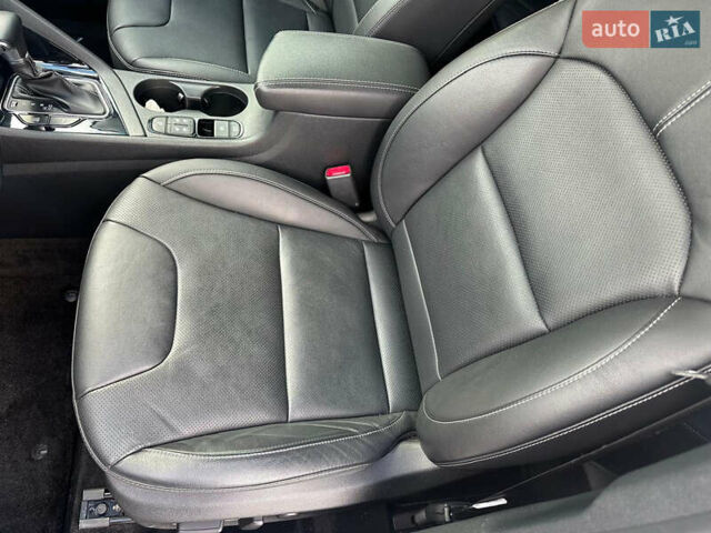 Белый Киа Niro, объемом двигателя 1.6 л и пробегом 40 тыс. км за 25150 $, фото 36 на Automoto.ua