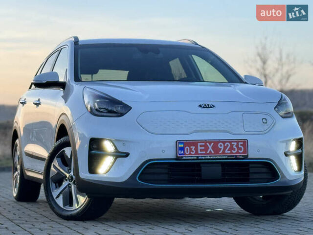 Белый Киа Niro, объемом двигателя 0 л и пробегом 18 тыс. км за 21999 $, фото 5 на Automoto.ua