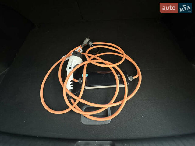 Белый Киа Niro, объемом двигателя 0 л и пробегом 122 тыс. км за 17999 $, фото 31 на Automoto.ua