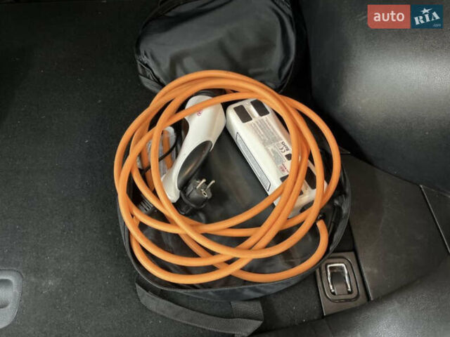 Белый Киа Niro, объемом двигателя 0 л и пробегом 164 тыс. км за 17750 $, фото 71 на Automoto.ua