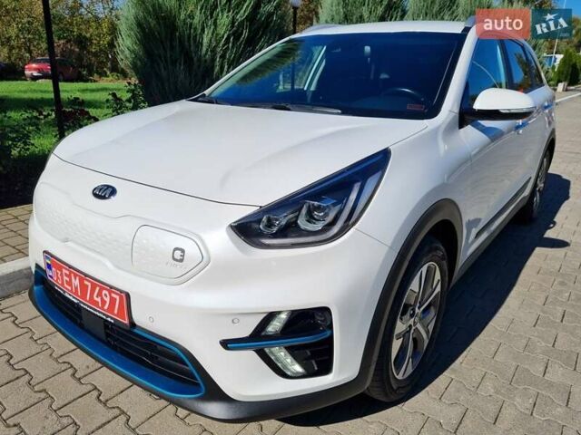 Белый Киа Niro, объемом двигателя 0 л и пробегом 65 тыс. км за 21750 $, фото 7 на Automoto.ua