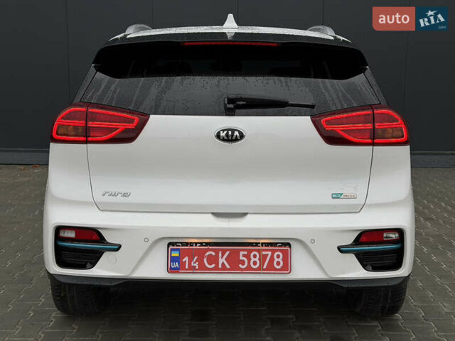 Белый Киа Niro, объемом двигателя 0 л и пробегом 51 тыс. км за 24200 $, фото 114 на Automoto.ua