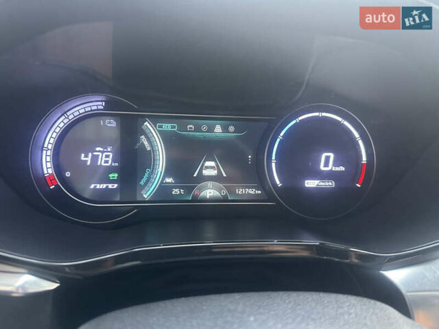 Белый Киа Niro, объемом двигателя 0 л и пробегом 122 тыс. км за 17999 $, фото 50 на Automoto.ua