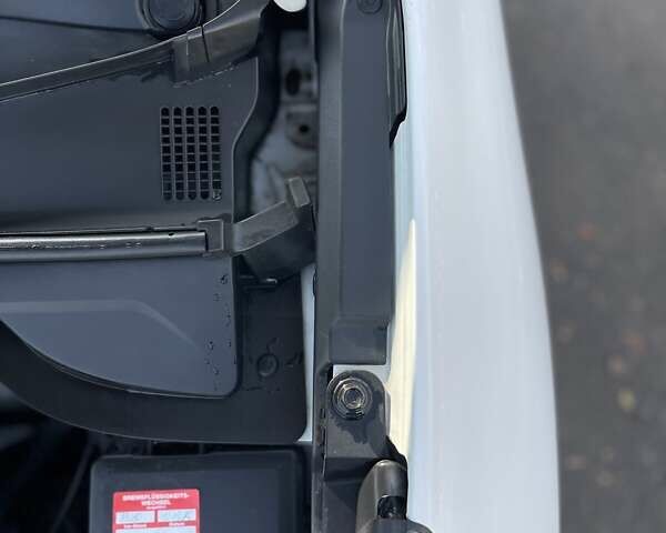 Белый Киа Niro, объемом двигателя 0 л и пробегом 96 тыс. км за 16800 $, фото 31 на Automoto.ua