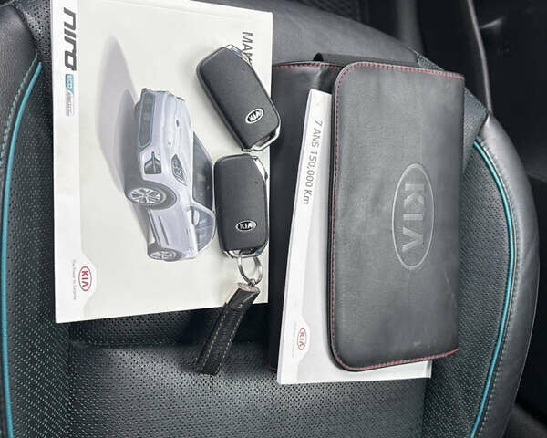 Білий Кіа Niro, об'ємом двигуна 0 л та пробігом 52 тис. км за 20500 $, фото 6 на Automoto.ua