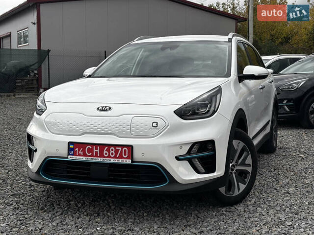 Белый Киа Niro, объемом двигателя 0 л и пробегом 48 тыс. км за 24350 $, фото 4 на Automoto.ua