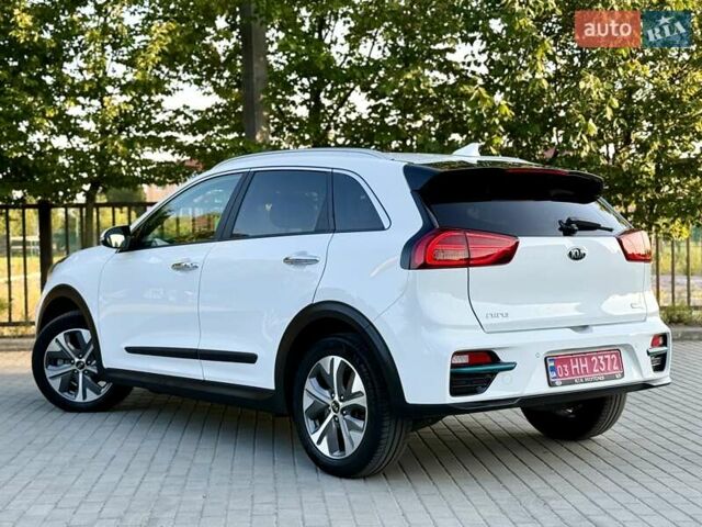 Белый Киа Niro, объемом двигателя 0 л и пробегом 82 тыс. км за 18950 $, фото 16 на Automoto.ua