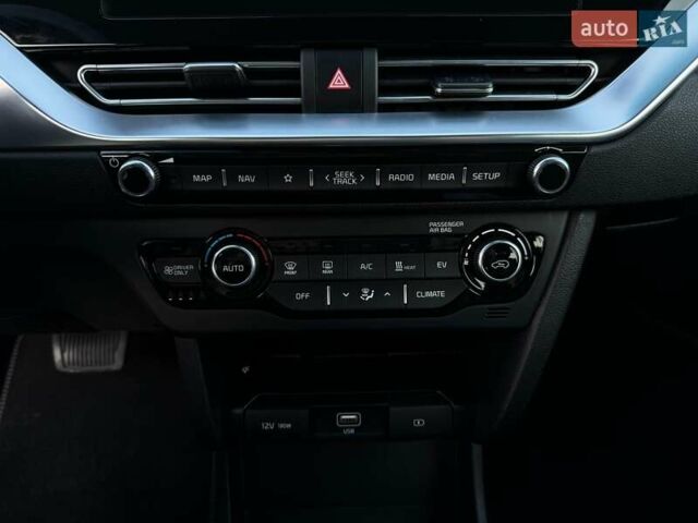 Белый Киа Niro, объемом двигателя 0 л и пробегом 59 тыс. км за 22800 $, фото 42 на Automoto.ua