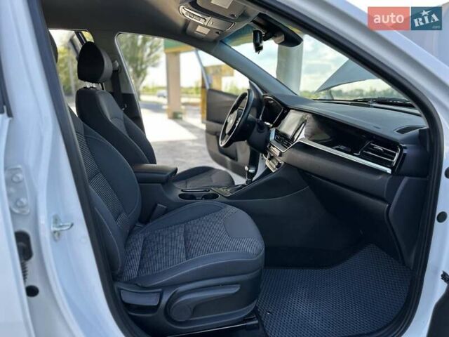 Белый Киа Niro, объемом двигателя 1.58 л и пробегом 18 тыс. км за 25900 $, фото 34 на Automoto.ua