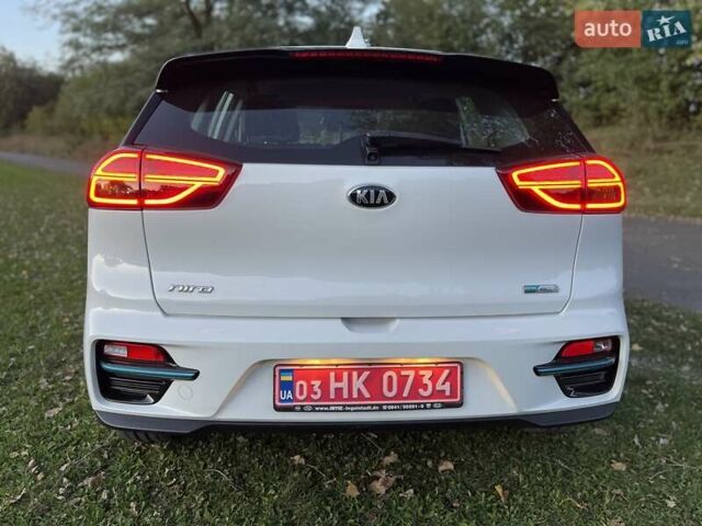 Белый Киа Niro, объемом двигателя 0 л и пробегом 95 тыс. км за 16500 $, фото 8 на Automoto.ua