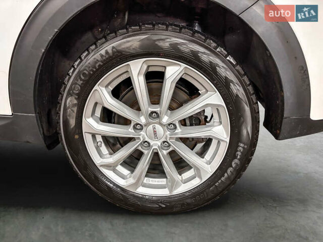 Белый Киа Niro, объемом двигателя 0 л и пробегом 129 тыс. км за 20032 $, фото 27 на Automoto.ua