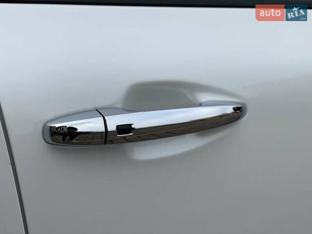 Белый Киа Niro, объемом двигателя 0 л и пробегом 150 тыс. км за 18299 $, фото 14 на Automoto.ua