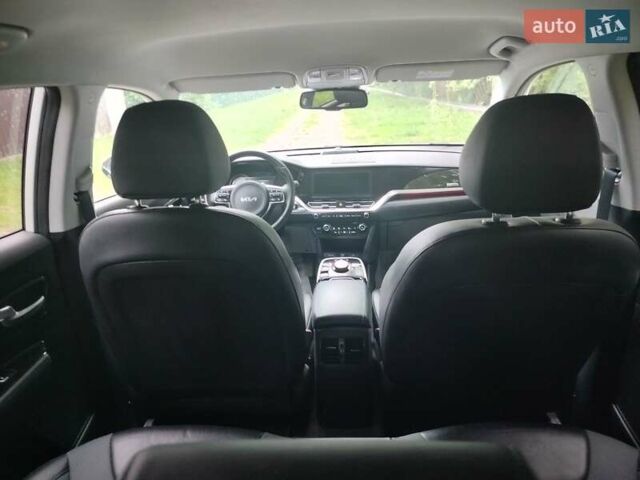 Білий Кіа Niro, об'ємом двигуна 0 л та пробігом 75 тис. км за 19700 $, фото 60 на Automoto.ua