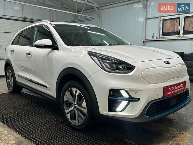 Білий Кіа Niro, об'ємом двигуна 0 л та пробігом 35 тис. км за 24400 $, фото 31 на Automoto.ua