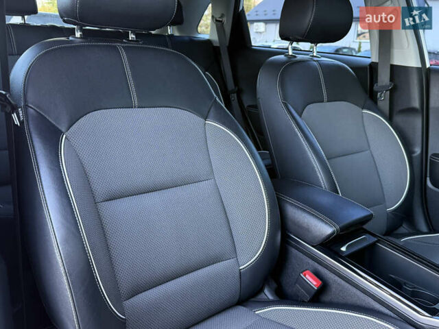 Белый Киа Niro, объемом двигателя 0 л и пробегом 80 тыс. км за 17800 $, фото 44 на Automoto.ua