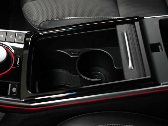 Белый Киа Niro, объемом двигателя 0 л и пробегом 53 тыс. км за 16100 $, фото 14 на Automoto.ua